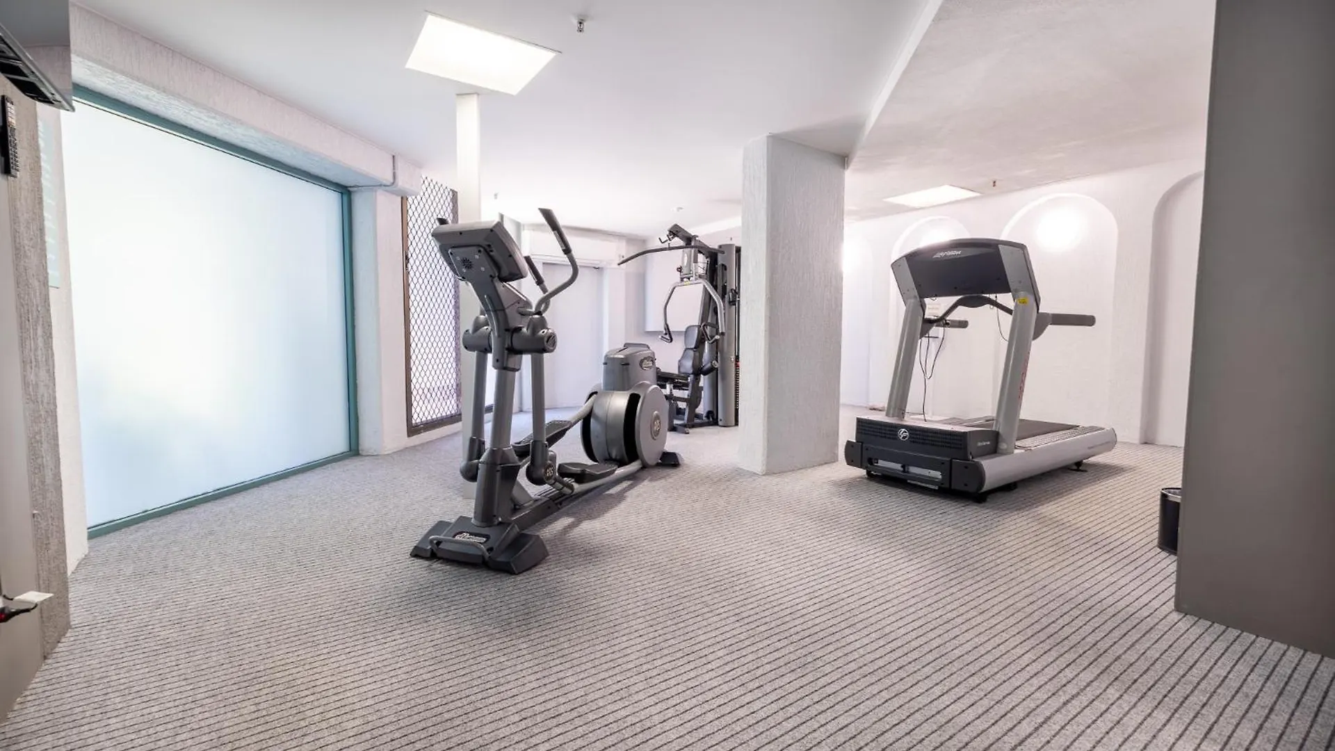 Waterfront 3-Br In The Heart Of The Gold Coast Apartment 0*,